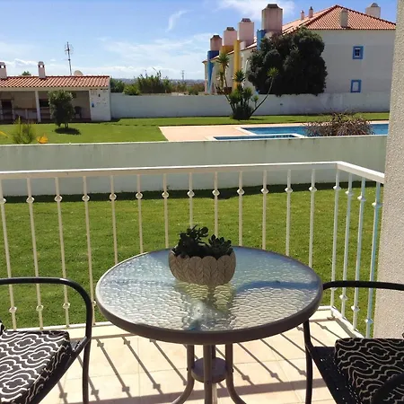 Apartment Palmeiras - T1 Com Piscina