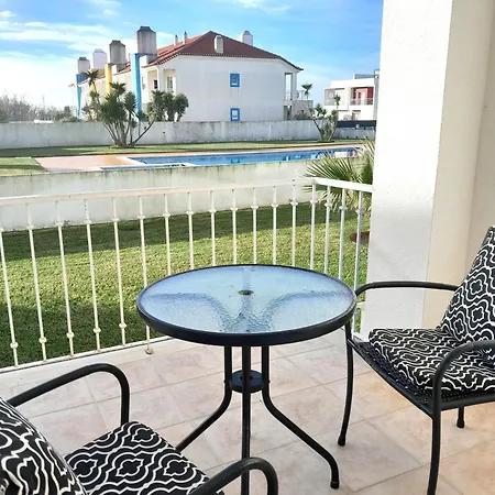 Daire Palmeiras - T1 Com Piscina